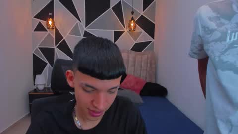 JuanSteven online show from 11/06/25, 04:24