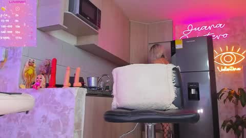 Snapshot of juana18quintero chatting on 10/29/25, 12:29 JUANA VALENTINA QUINTERO independent model ONLY FANS --- Juanaquintero online show from 10/29/25, 12:29