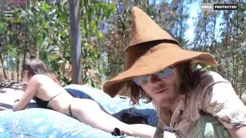 Snapshot of juana1hin chatting on 11/18/25, 04:00 Juana1hin online show from 11/18/25, 04:00