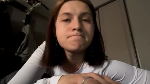 Lola online show from 10/17/25, 07:11