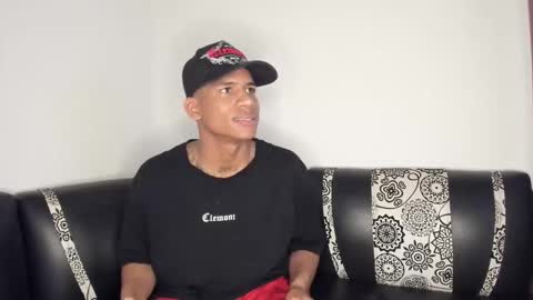 Snapshot of juanbigcock21cm chatting on 04/08/26, 06:52 juan jose online show from 04/08/26, 06:52