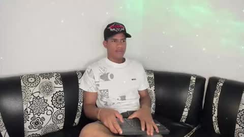 Snapshot of juanbigcock21cm chatting on 04/16/26, 04:30 juan jose online show from 04/16/26, 04:30