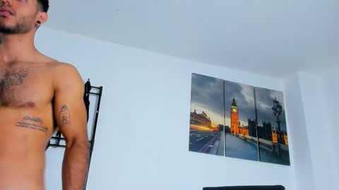 Juan Esteban online show from 10/26/25, 12:38