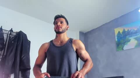 Juan Esteban online show from 05/05/26, 01:02