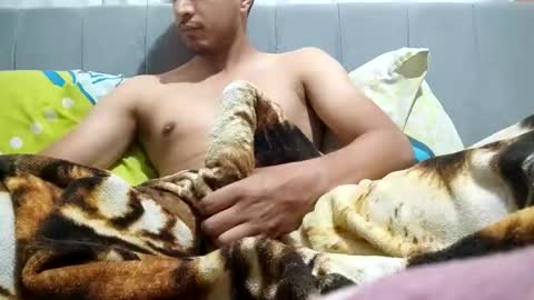 juanc23_371 online show from 04/11/26, 06:56