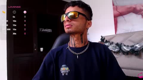 juancamilo66_ online show from 12/23/24, 07:09