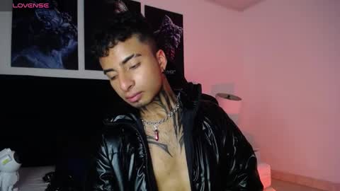 juancamilo66_ online show from 01/28/25, 03:15