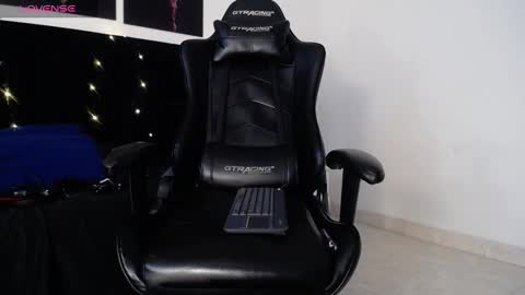 juancamilo66_ online show from 02/08/25, 04:04