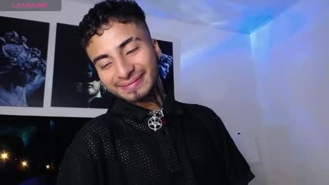 juancamilo66_ online show from 02/10/25, 04:08