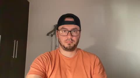 Snapshot of juanchom chatting on 01/07/25, 02:41 juanchom online show from 01/07/25, 02:41