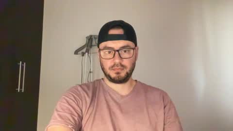 Snapshot of juanchom chatting on 01/10/25, 02:23 juanchom online show from 01/10/25, 02:23