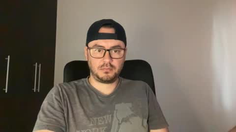 Snapshot of juanchom chatting on 01/14/25, 02:43 juanchom online show from 01/14/25, 02:43