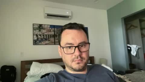 Snapshot of juanchom chatting on 11/14/25, 03:22 juanchom online show from 11/14/25, 03:22