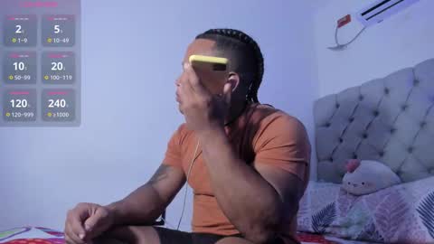 Snapshot of juande_24 chatting on 09/25/25, 04:49 independent model online show from 09/25/25, 04:49