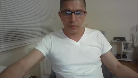 Snapshot of juanearth1 chatting on 01/05/26, 10:35 juanearth1 online show from 01/05/26, 10:35