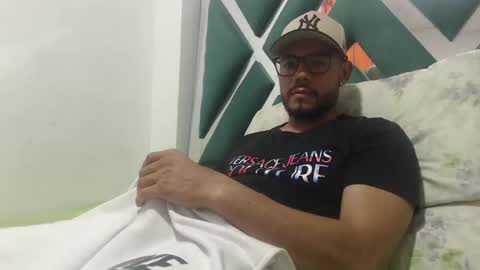 Snapshot of juanfe_style chatting on 11/09/25, 03:38 juanfe_style online show from 11/09/25, 03:38