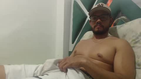 Snapshot of juanfe_style chatting on 11/14/25, 11:13 juanfe_style online show from 11/14/25, 11:13