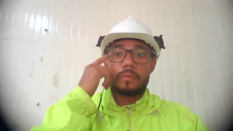 Snapshot of juanfe_style chatting on 11/28/25, 03:58 juanfe_style online show from 11/28/25, 03:58