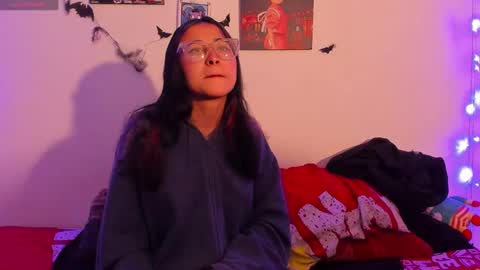 juanftmaria2 online show from 10/28/25, 10:01