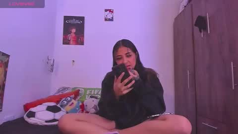 juanftmaria2 online show from 11/28/25, 07:27