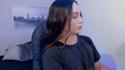 Snapshot of juanita__acosta chatting on 09/17/25, 01:46 juanita__acosta online show from 09/17/25, 01:46