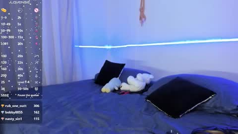 Blue online show from 02/11/25, 10:28