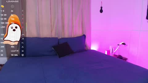 Blue online show from 10/20/25, 04:07