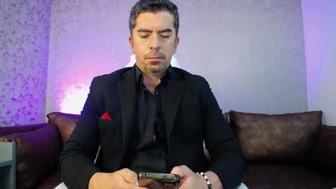 Juan k online show from 04/11/26, 04:06