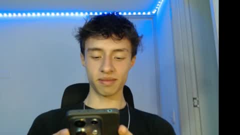 Snapshot of juanmres chatting on 10/22/25, 03:29 juanmres online show from 10/22/25, 03:29