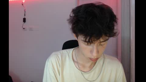 Snapshot of juanmres chatting on 11/19/25, 05:18 juanmres online show from 11/19/25, 05:18