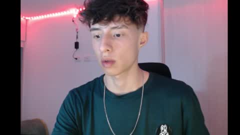 Snapshot of juanmres chatting on 11/21/25, 04:11 juanmres online show from 11/21/25, 04:11