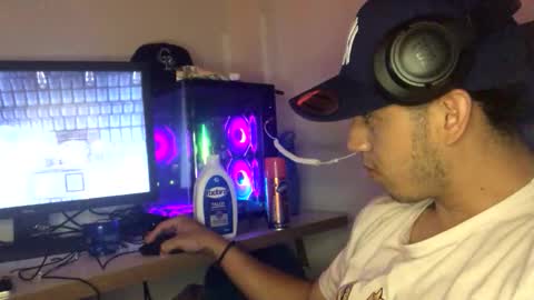 juannvalencia11 online show from 05/13/26, 03:26