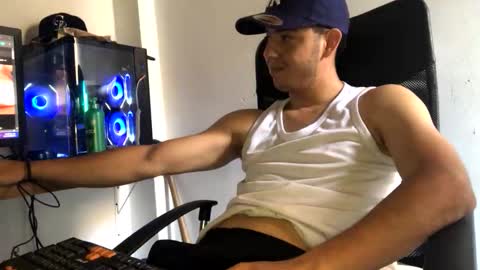 juannvalencia11 online show from 05/14/26, 04:36