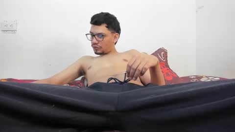 juansuarez204 online show from 04/14/26, 01:00