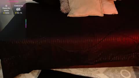 Snapshot of judyhopps_ chatting on 12/17/25, 03:23 JUDY online show from 12/17/25, 03:23