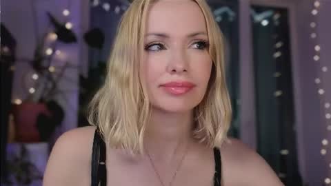 Goddess Julia online show from 07/17/26, 06:24