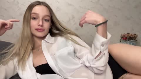 Snapshot of juicy_angels chatting on 12/04/24, 04:16 alexa online show from 12/04/24, 04:16