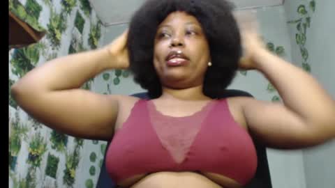 Snapshot of juicy_gold22 chatting on 02/09/25, 08:56 Mariagold online show from 02/09/25, 08:56