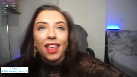 Snapshot of juicy_jane_uk chatting on 02/18/25, 09:21 online show from 02/18/25, 09:21
