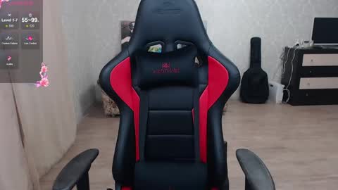 juicy_jesss online show from 04/28/26, 07:52