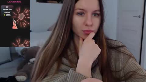 Snapshot of juicy_mystery chatting on 01/15/25, 10:27 laura online show from 01/15/25, 10:27