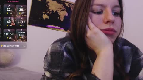 Snapshot of juicy_mystery chatting on 03/03/25, 10:42 laura online show from 03/03/25, 10:42