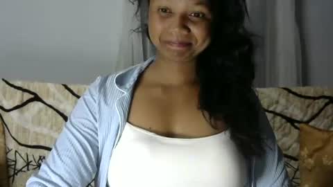 Snapshot of juicy_pretty chatting on 08/02/26, 01:48 stellah online show from 08/02/26, 01:48