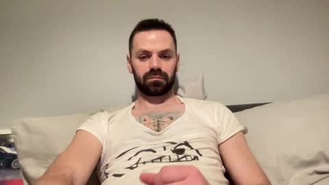 Snapshot of juicybonewar chatting on 02/26/25, 11:26 Daddy Tiger online show from 02/26/25, 11:26