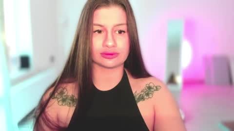 Snapshot of juicyhelenx chatting on 06/12/26, 02:38 Elena online show from 06/12/26, 02:38