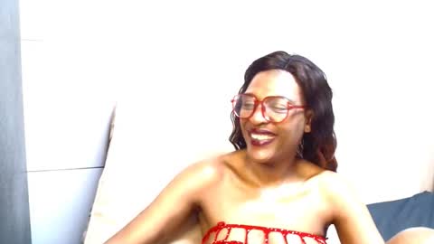 Miss Kay online show from 12/01/25, 10:15