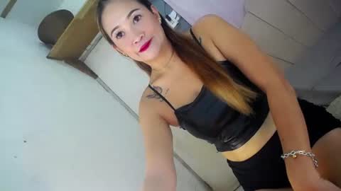 Snapshot of juicyliciousgirl chatting on 02/15/26, 05:48 Den online show from 02/15/26, 05:48