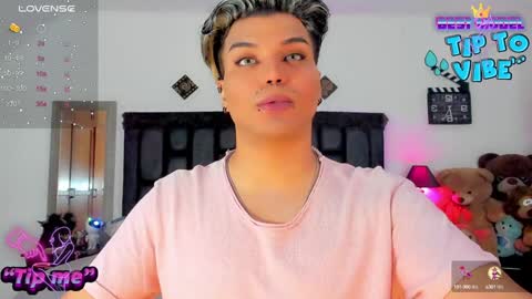 Snapshot of jujubee_lander chatting on 12/09/24, 12:51 Jujubee online show from 12/09/24, 12:51