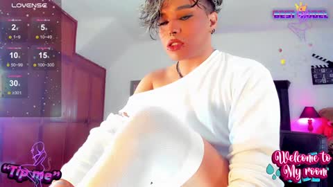 Snapshot of jujubee_lander chatting on 12/15/24, 01:43 Jujubee online show from 12/15/24, 01:43