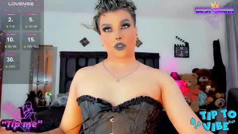 Snapshot of jujubee_lander chatting on 01/09/25, 03:44 Jujubee online show from 01/09/25, 03:44